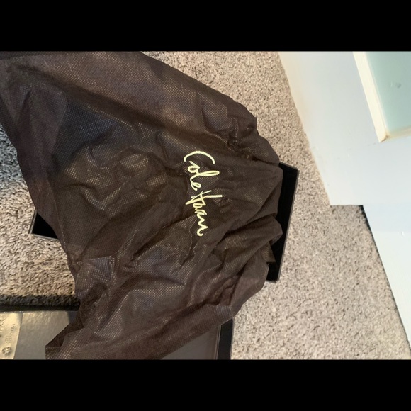 Cole Haan Sz8 chocolate brown patent leather loafer. EUC. Only worn a few times. - Picture 7 of 7